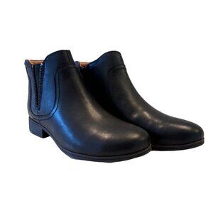 Cobb Hill Black Chelsea Round Toe Size 6.5  EU 37 Zip Up Support Leather Bootie